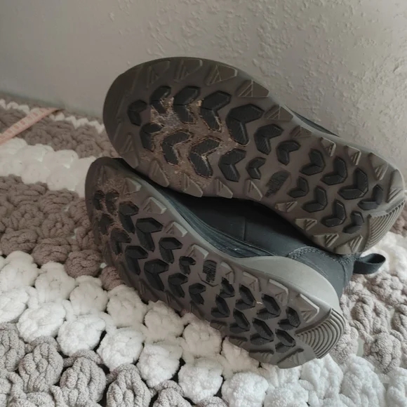 North Face Thermaball Boots - Picture 5 of 7